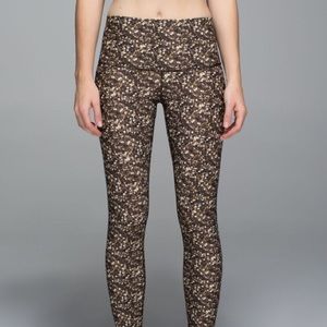 Lululemon Shine Tight (Roll Down) sequin print 10